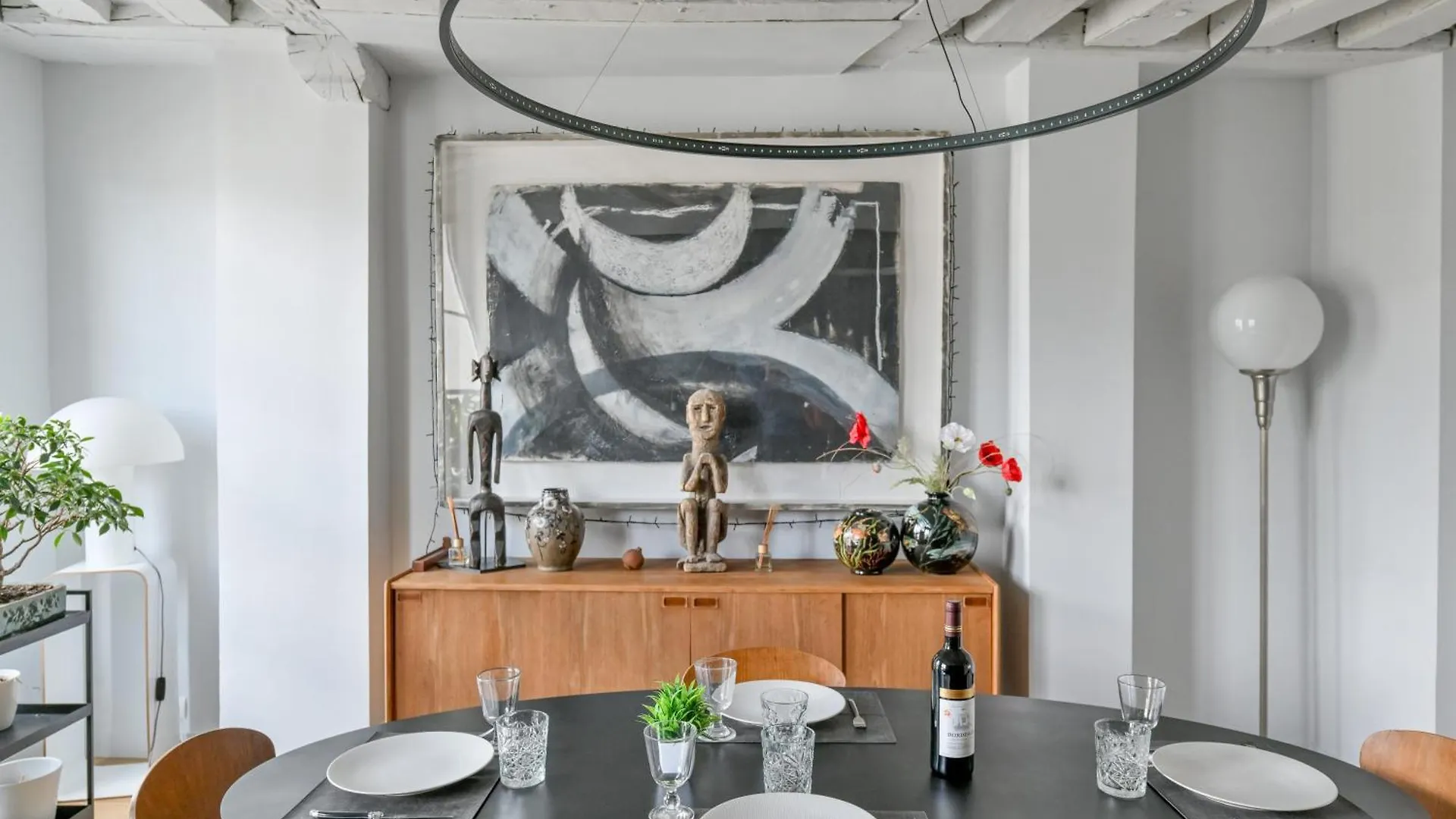 Stunning One-Bedroom, Marais - Place Des Vosges Parijs Appartement