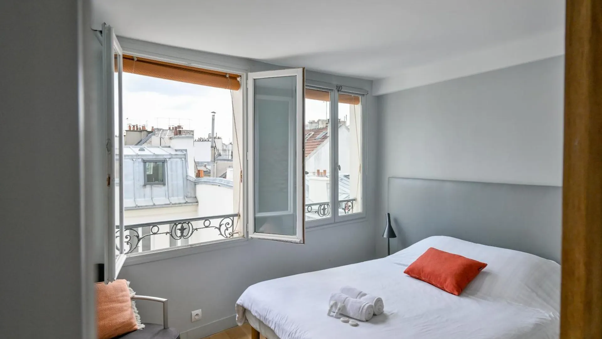 Appartement Stunning One-Bedroom, Marais - Place Des Vosges Parijs